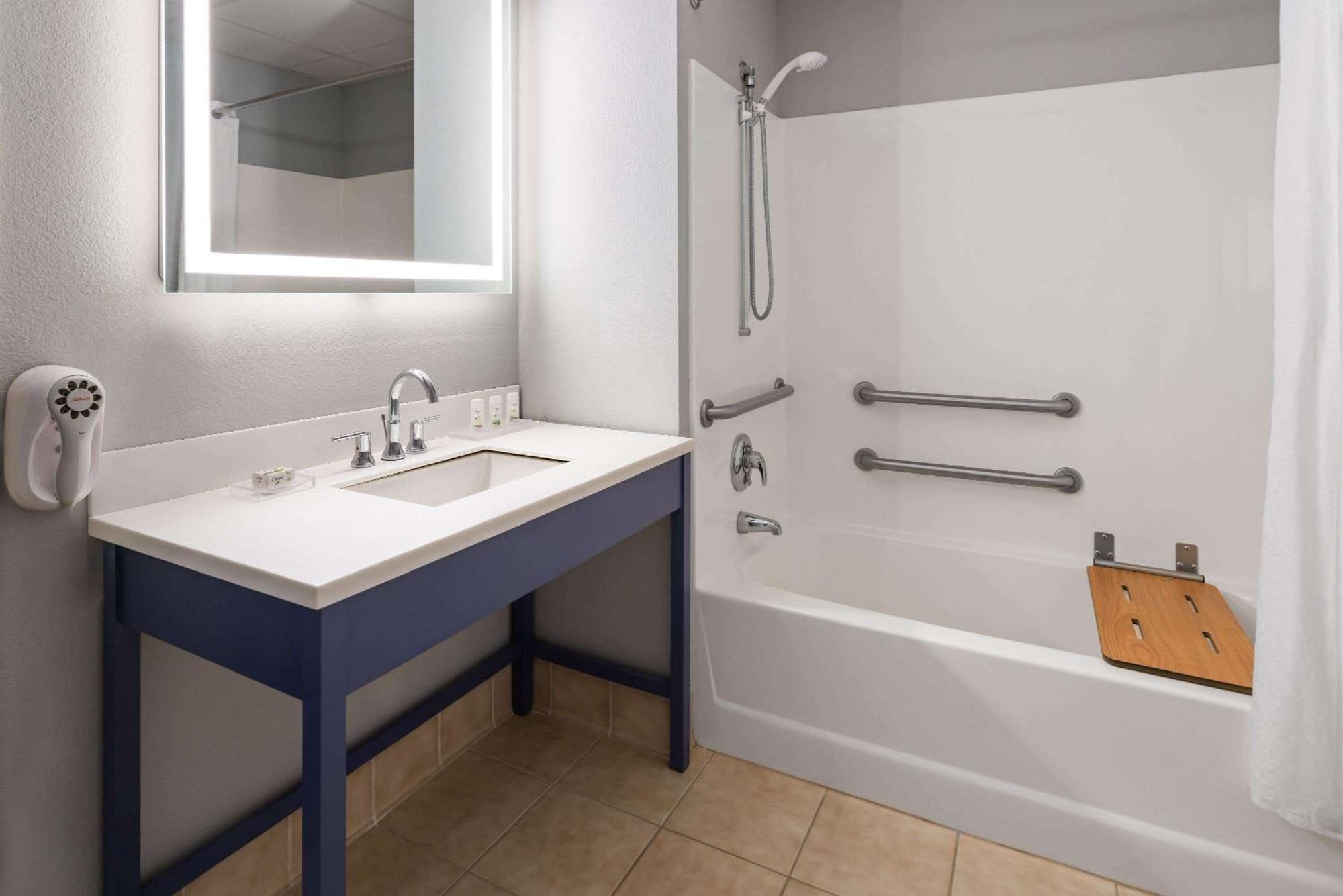 Americinn By Wyndham آيرون ماونتن المظهر الخارجي الصورة
